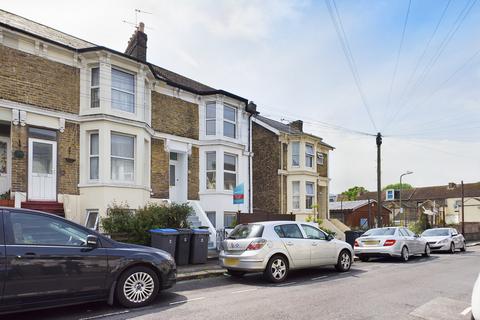 2 bedroom apartment to rent - Albert Road, Dover