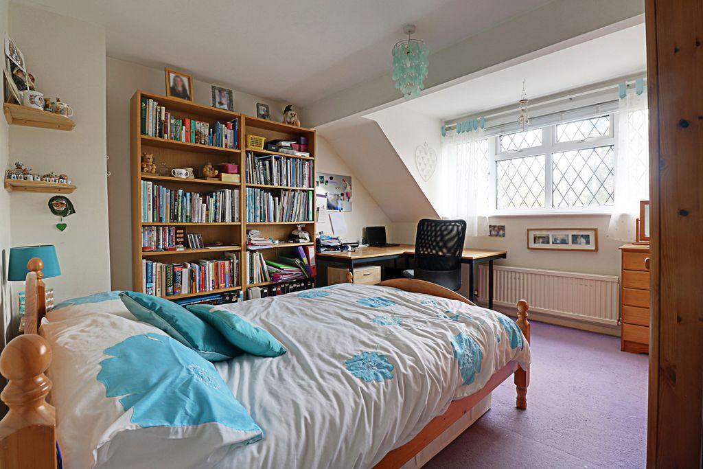 Bedroom 2 (Double)