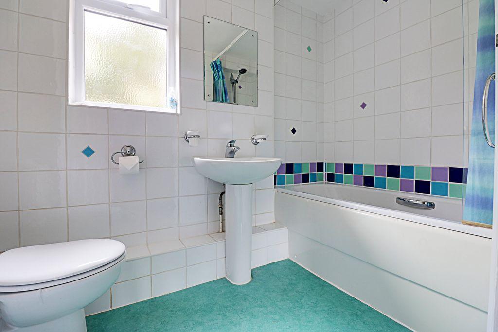 Bathroom (Family Bathroom)