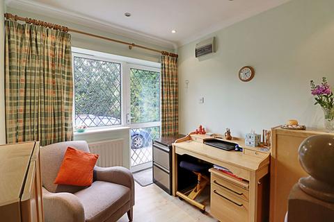 10 Badgers Way, Marlow, SL7 3QU