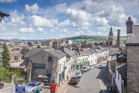 32 High Fellside, Kendal, LA9 4JG