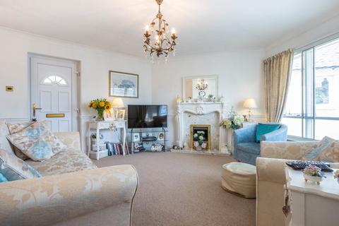 32 High Fellside, Kendal, LA9 4JG
