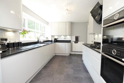 26 Holywell Close, Orpington, BR6 9XP