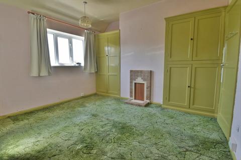 3 Dunstall Cross, Dunstall, Burton-on-trent, DE13 8BJ