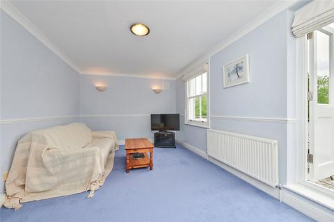 10b Highbury Crescent, London, N5 1RN