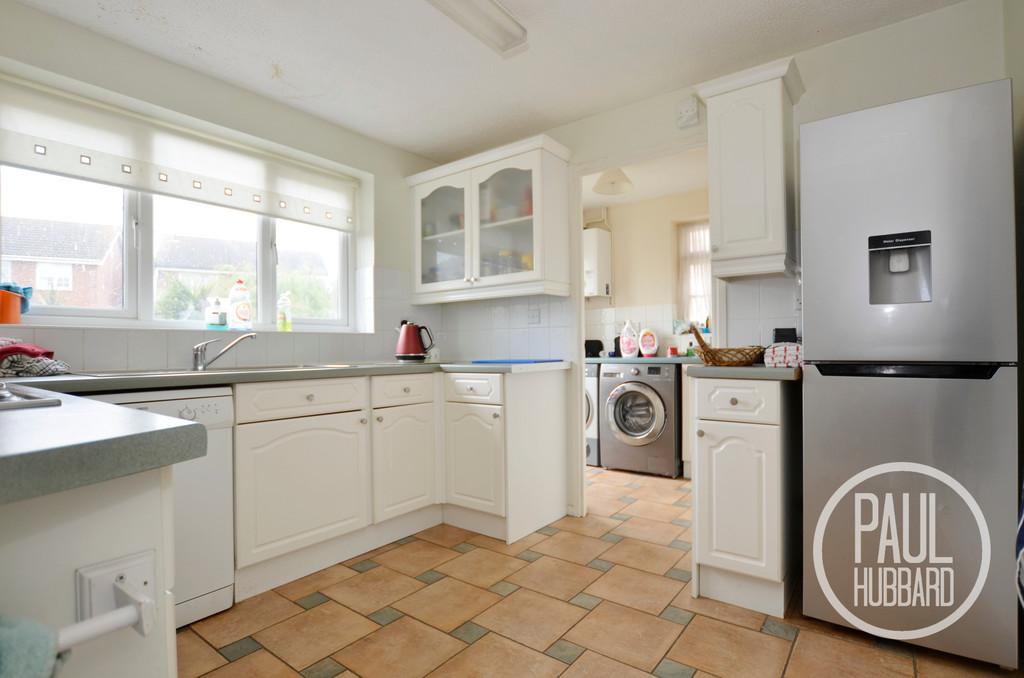 Airedale, Carlton Colville, Lowestoft 4 bed detached house £250,000