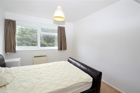 142f Shakespeare Road, Hanwell, London, W7 1LX