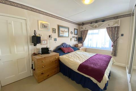 12 Bowyers Close, Glastonbury, BA6 9DA