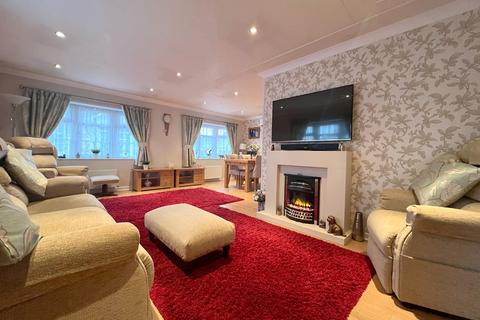 2 bedroom park home for sale - Hawthorn Close, Hayes Country Park, Battlesbridge,  Essex