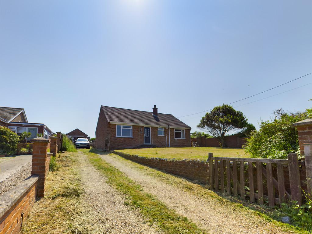 Middle Street, Trimingham 2 bed detached bungalow £275,000