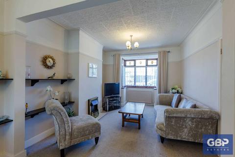 31 Hill Crescent, Hornchurch, RM11 2AP