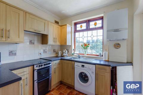 31 Hill Crescent, Hornchurch, RM11 2AP