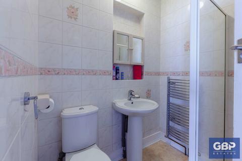31 Hill Crescent, Hornchurch, RM11 2AP