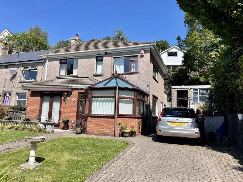 Llantrisant Houses, Llantrisant, CF72 8BS 4 bed terraced house £325,000