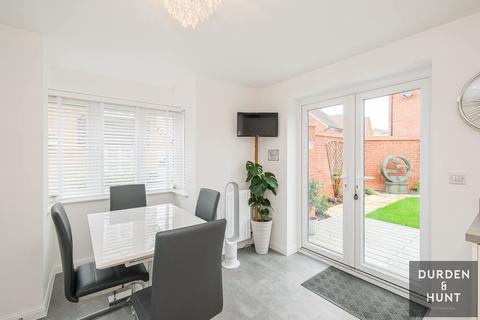 33 Elstar Road, Ongar, CM5 0FR