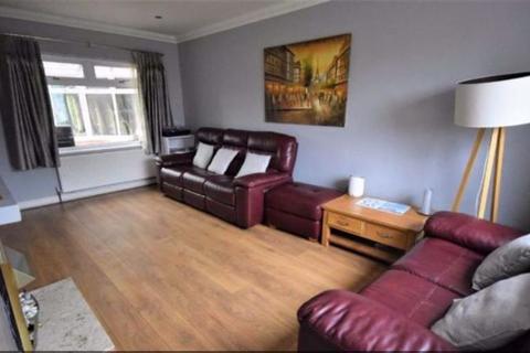 4 bedroom detached house to rent, Matford Hill, Chippenham