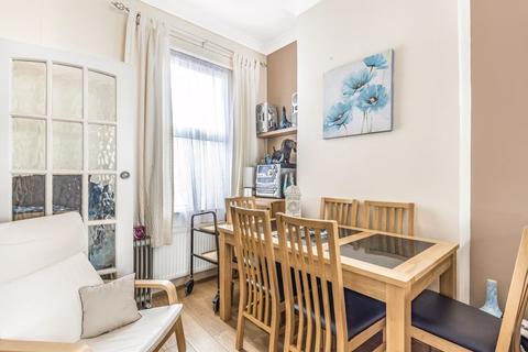 5 Park Terrace, Carshalton, SM5 2EA