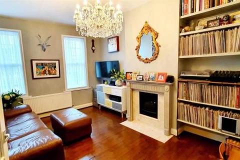 9a Cheam Common Road, Worcester Park, KT4 8TL