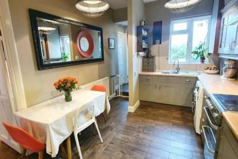 9a Cheam Common Road, Worcester Park, KT4 8TL