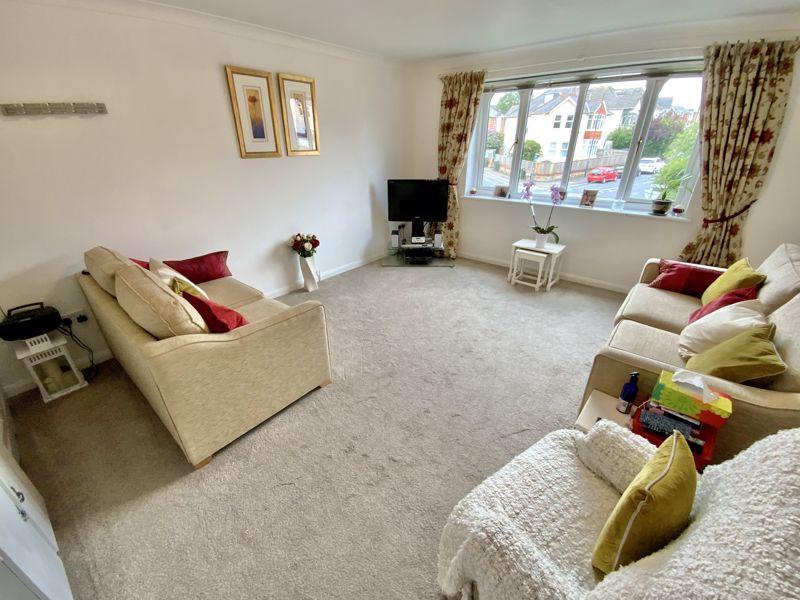 Southbourne Road, Southbourne... 1 bed apartment £187,500
