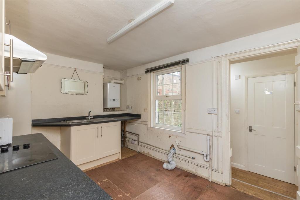 Priory Street, Lewes 3 bed house £395,000