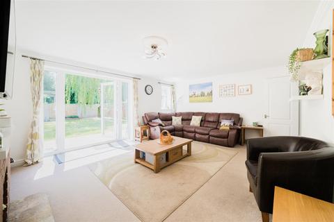 79 Stratton Road, Swindon, SN1 2PN