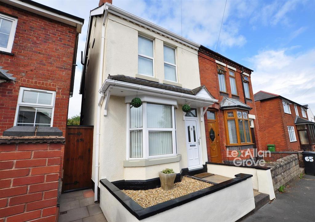 Woodland Road, Halesowen 2 bed semidetached house £199,950