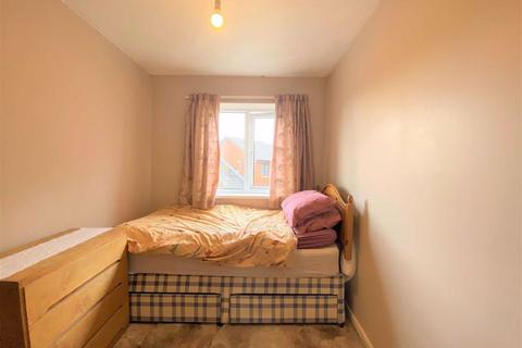 12 Barrians Way, Barry, CF62 8JG