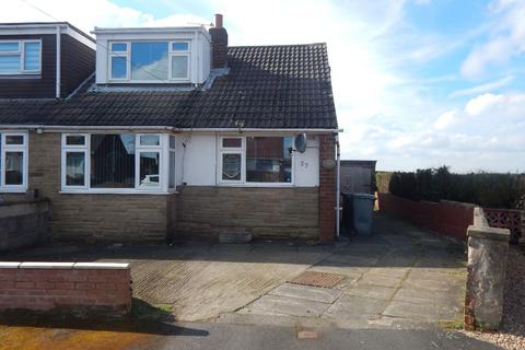 3 bedroom semi-detached house to rent, 27 Manor Farm Drive