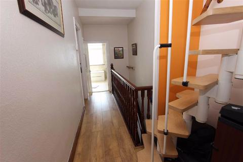 8 Farnham Road, Ilford, IG3 8QB