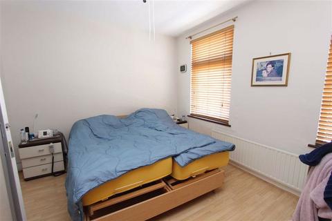 8 Farnham Road, Ilford, IG3 8QB