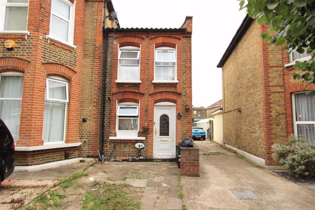 Aldborough Road South, Ilford, Essex, IG3 2 bed house £320,000