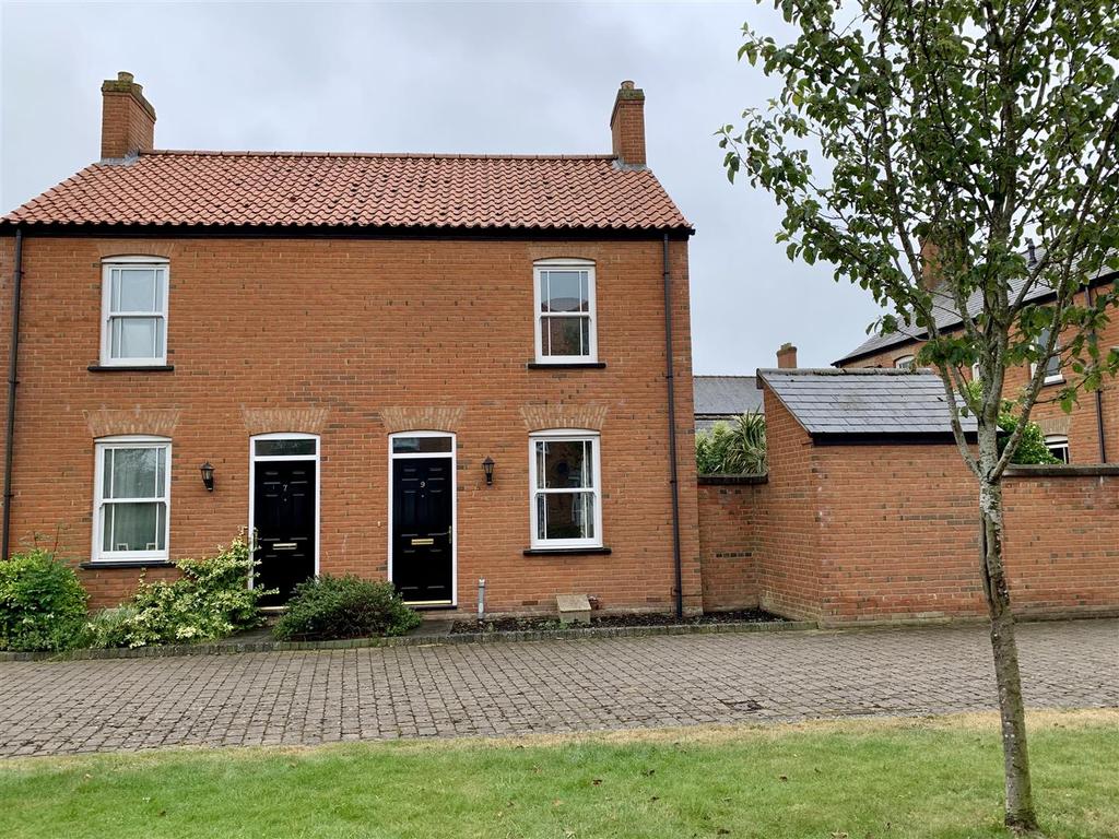 Pooles lane 2 bed detached house £550 pcm (£127 pw)