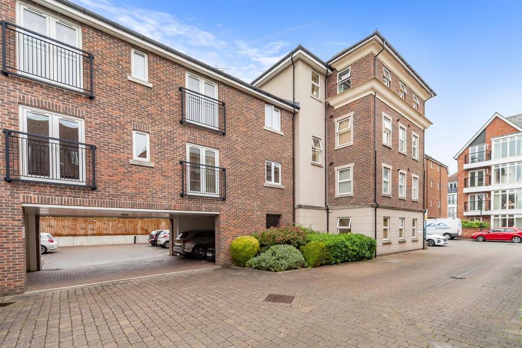 Annison Street, Tonbridge 2 bed apartment £267,500