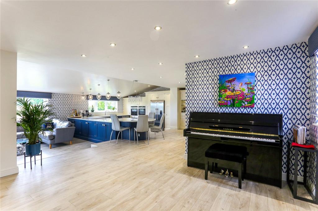Kitchen/Sitting Room