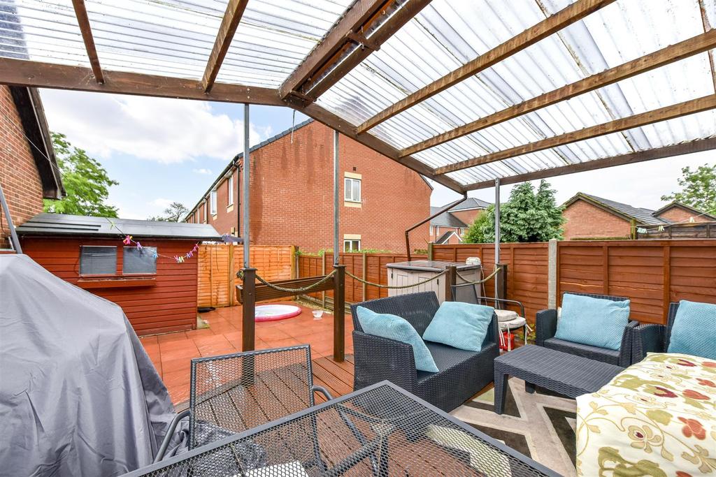 Senwick Drive, Wellingborough 3 bed house £180,000