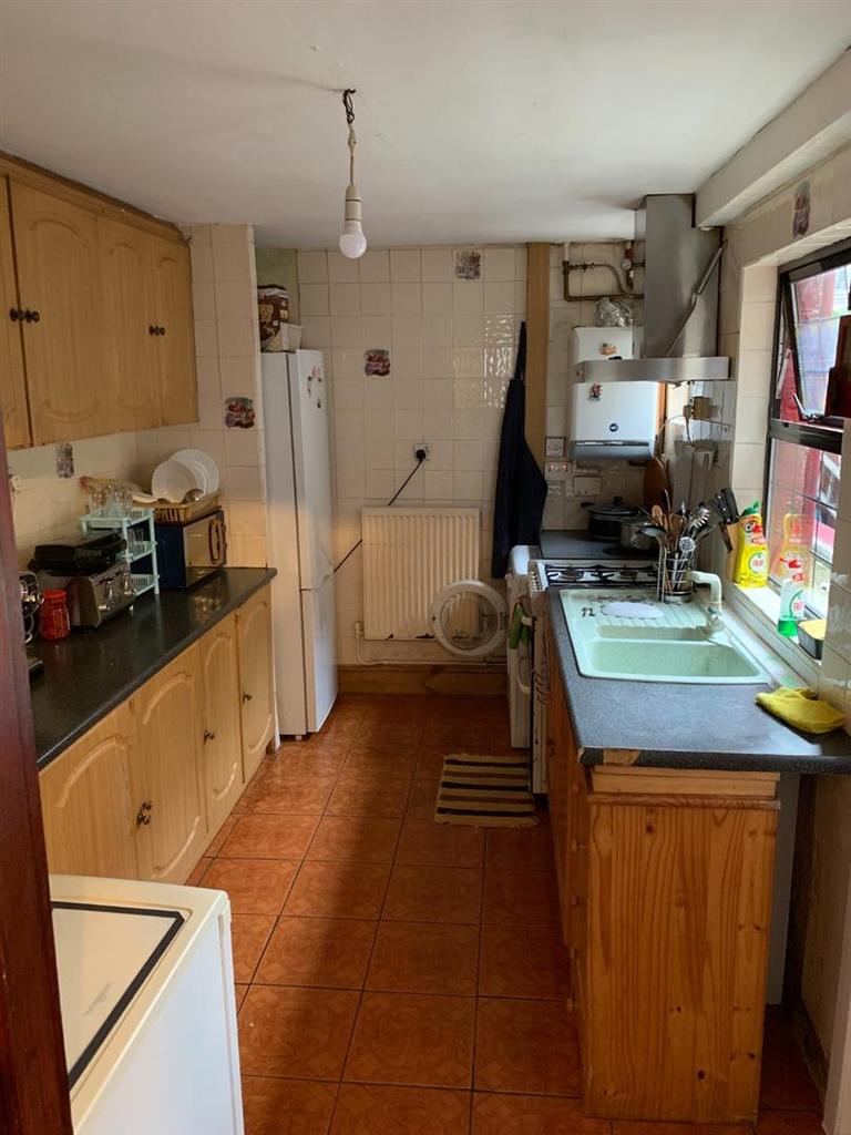 3 Bedroom House for Rent in Wood Green 3 bed detached house £1,725