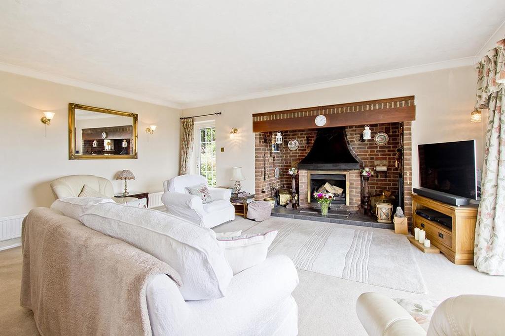 Goldsmiths Avenue, Crowborough 4 bed detached house £825,000