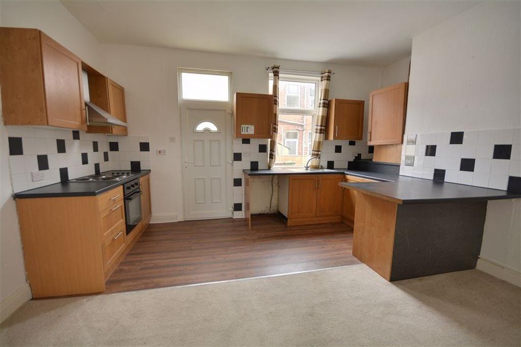 Hartley Street, Featherstone, WF7 2 bed terraced house £650 pcm (£150 pw)