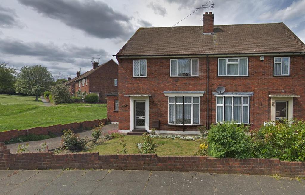 Perry Grove, Dartford 3 bed semidetached house £335,000