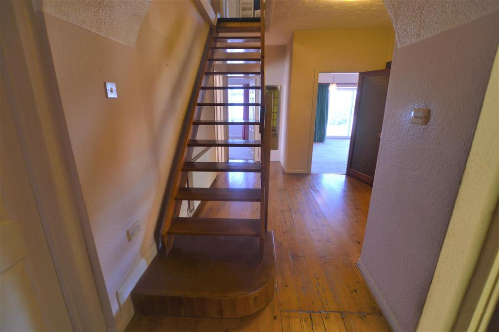 Hall1.JPG