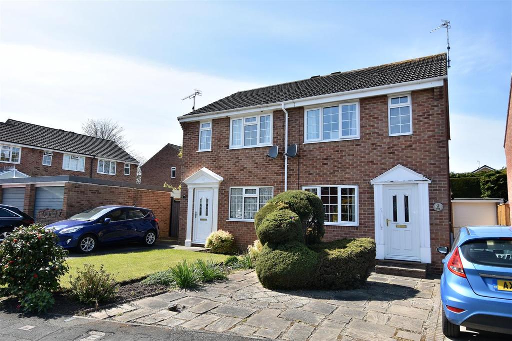 Bellmans Croft, Copmanthorpe, York, YO23 3YH 3 bed semidetached house