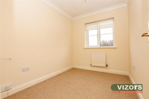 4 Manse Gardens, Studley, B80 7NF