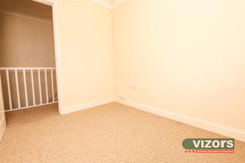 4 Manse Gardens, Studley, B80 7NF