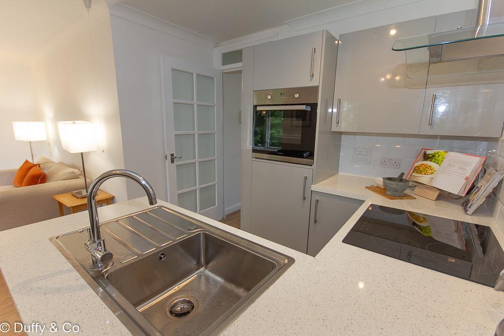 Church Road, Haywards Heath 2 bed retirement property £1,350 pcm (£