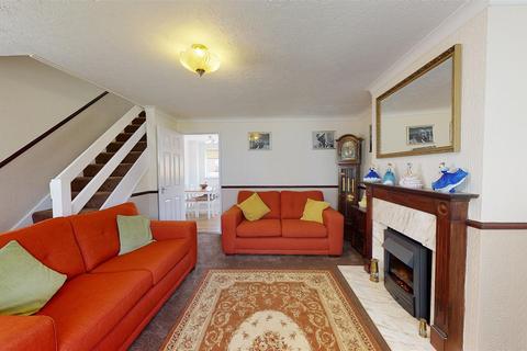 25 Dipton Gardens, Tunstall, Sunderland, SR3 1AN