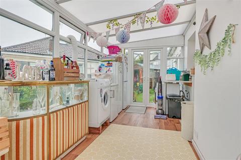 3 Castle Drive, Rayleigh, SS6 7HT