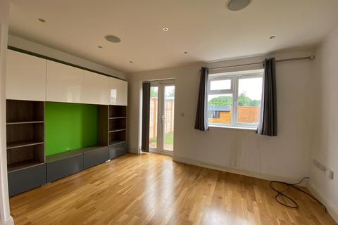 2 bedroom terraced house to rent, Oak View, Egham, Surrey, TW20