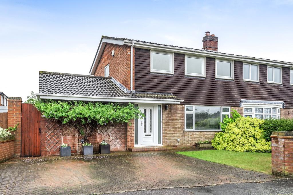 Water Lane, Flitwick, MK45 3 bed semidetached house £425,000