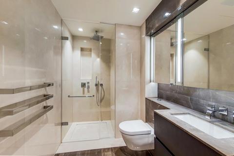 22, Balmoral House Earls Way, London, SE1 2QR